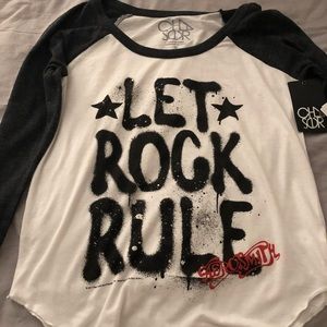 Women’s long sleeve top